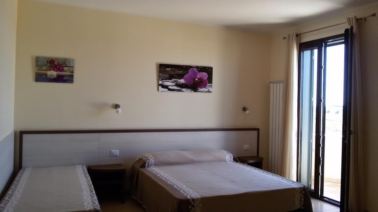 B&B Hotel Helios Uggiano La Chiesa Exterior foto